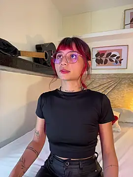 Emma duff online show from April 2026 07:43:01 PM