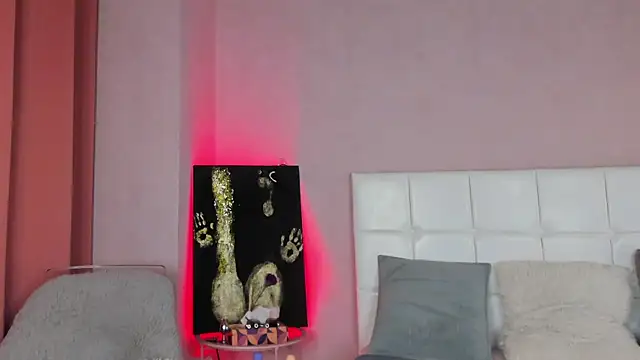 IzieCarter online show from November 2025 08:09:01 PM