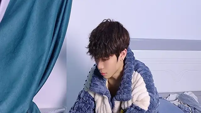 Stuffy-111 online show from October 2025 10:19:02 AM