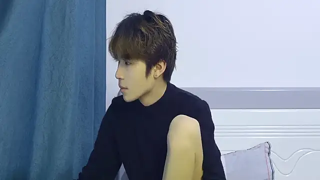 Stuffy-111 online show from April 2026 04:18:01 PM