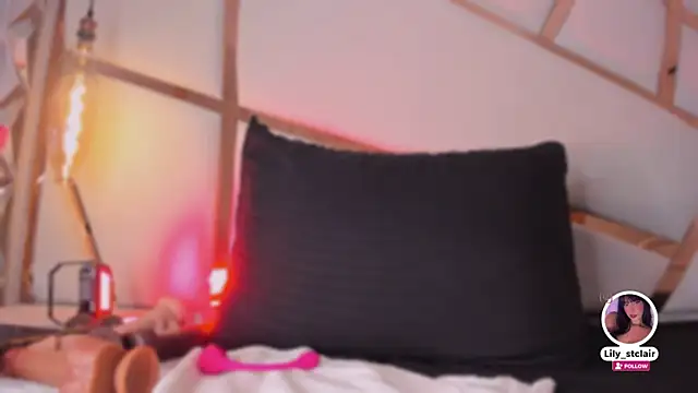 Lily StClair online show from January 2026 05:27:02 PM