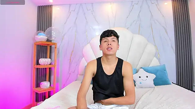 hoot booys  online show from March 2026 08:04:02 PM