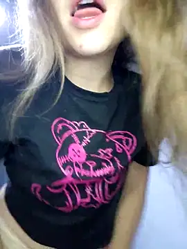 bambiluly online show from October 2025 11:07:01 PM