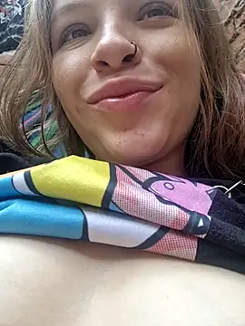 bambiluly online show from October 2025 01:46:02 PM