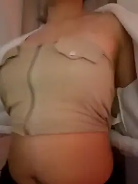 petite coral online show from February 2026 05:22:02 AM