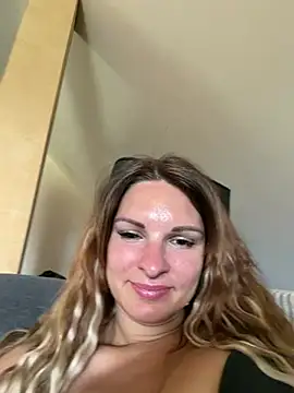 Snapshot of kinkysarahx chatting on June 2026 10:07:01 AM kinkysarahx online show from June 2026 10:07:01 AM