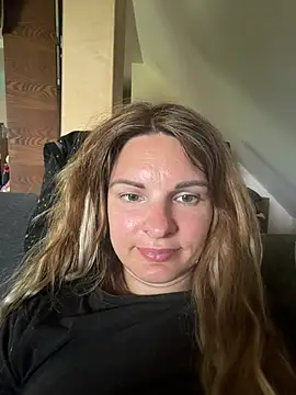 kinkysarahx online show from June 2026 10:18:01 AM