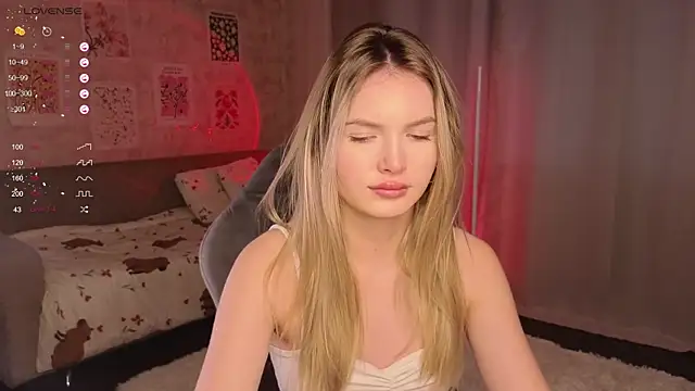 EvelynSin online show from October 2025 11:10:02 AM