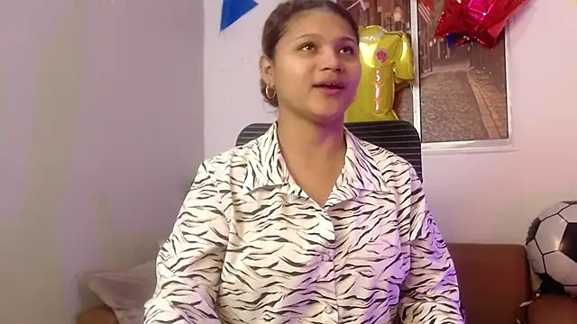Snapshot of miel_alisha chatting on June 2026 02:27:02 PM miel alisha online show from June 2026 02:27:02 PM