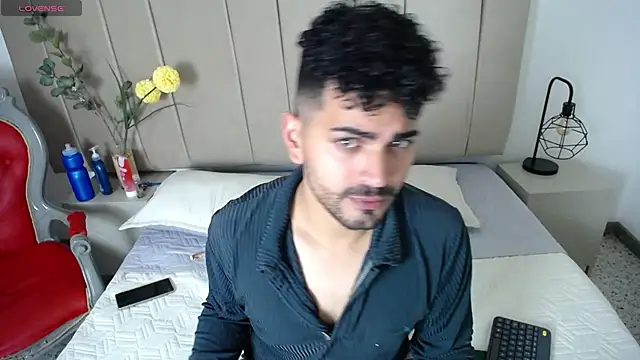 Snapshot of Eros_Kai chatting on October 2025 03:51:02 AM Eros Kai online show from October 2025 03:51:02 AM