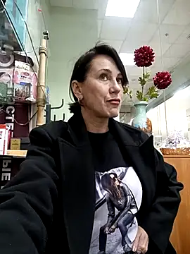 Luna 7777 online show from November 2025 10:47:02 AM