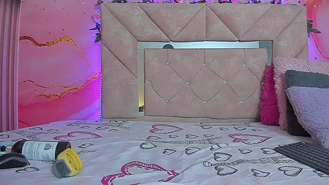 Snapshot of mia__blaze__ chatting on December 2025 03:11:02 AM mia blaze online show from December 2025 03:11:02 AM