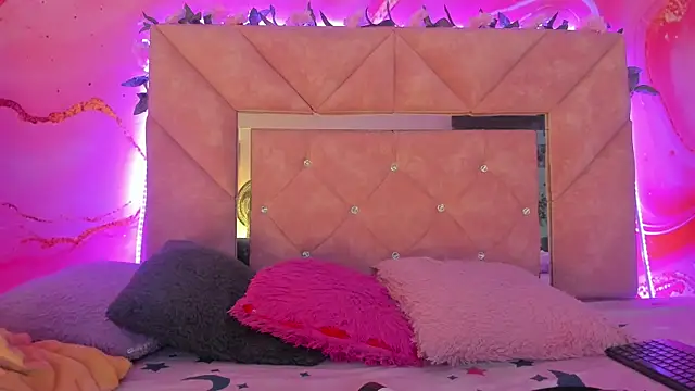 Snapshot of mia__blaze__ chatting on January 2026 03:01:01 AM mia blaze online show from January 2026 03:01:01 AM