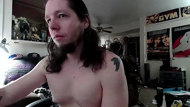 biggerisbetter12 online show from October 2025 09:48:01 PM