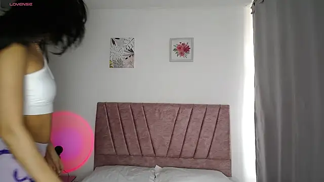 Snapshot of EmmaNova_ chatting on October 2025 03:47:02 PM EmmaNova  online show from October 2025 03:47:02 PM