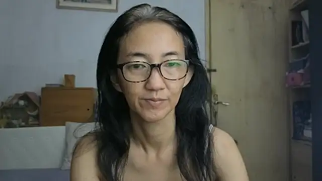 Snapshot of princessD077 chatting on June 2026 04:42:02 PM princessD077 online show from June 2026 04:42:02 PM