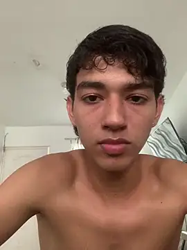 Snapshot of Alex_king17 chatting on April 2026 01:27:02 PM Alex king17 online show from April 2026 01:27:02 PM