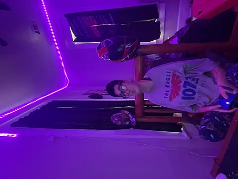 faithorsini8 online show from October 2025 05:13:01 PM