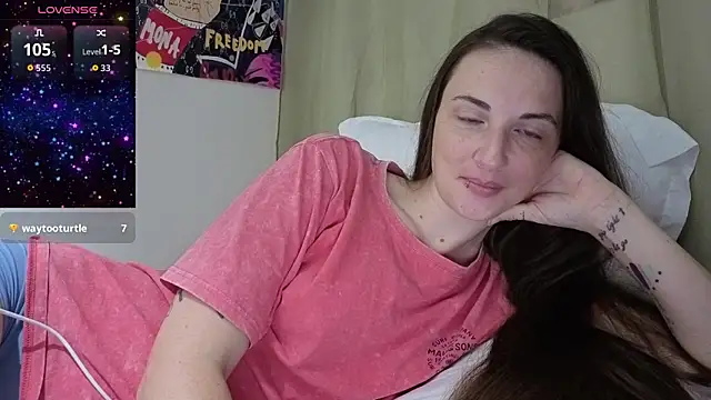 Snapshot of mistressaurora chatting on November 2025 08:17:01 AM mistressaurora online show from November 2025 08:17:01 AM