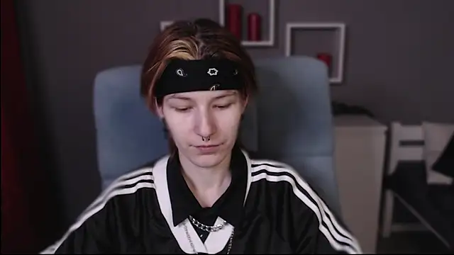 Snapshot of guitarandangell chatting on January 2026 10:19:02 AM guitarandangell online show from January 2026 10:19:02 AM