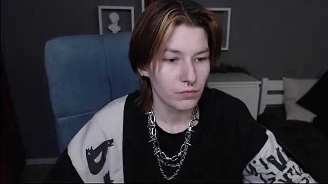 Snapshot of guitarandangell chatting on February 2026 08:18:02 AM guitarandangell online show from February 2026 08:18:02 AM