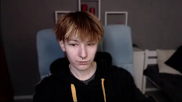 Snapshot of guitarandangell chatting on February 2026 11:08:01 AM guitarandangell online show from February 2026 11:08:01 AM