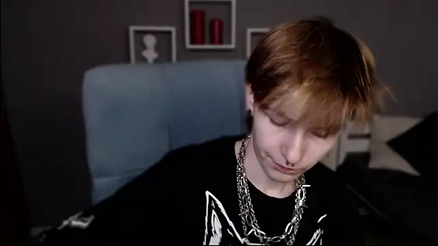 Snapshot of guitarandangell chatting on March 2026 04:40:02 AM guitarandangell online show from March 2026 04:40:02 AM