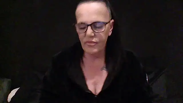 Raven Blue xox online show from November 2025 06:30:01 PM