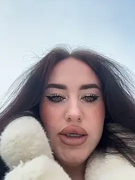 KiraSunshine online show from December 2025 04:07:02 AM