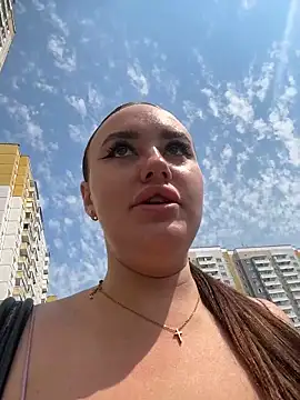 Snapshot of KiraSunshine chatting on June 2026 04:36:02 AM KiraSunshine online show from June 2026 04:36:02 AM