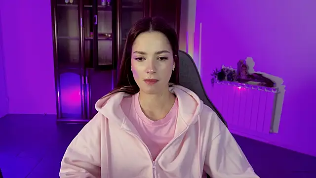 KiraVair online show from December 2025 01:09:01 PM