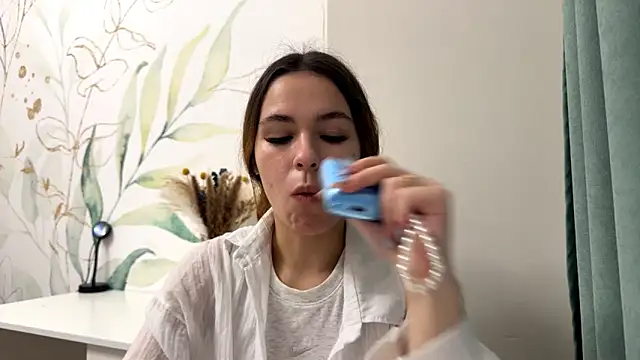 LunaAfrodita online show from October 2025 05:35:02 PM