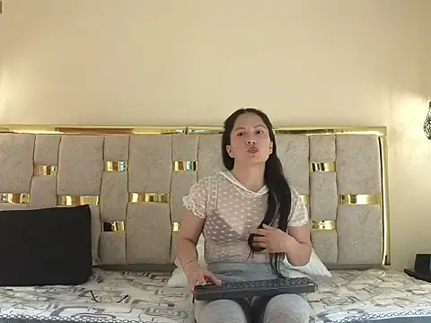 Snapshot of mara_wesley chatting on October 2025 03:43:01 AM mara wesley online show from October 2025 03:43:01 AM