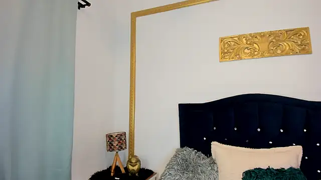 Inaya Khalifa online show from May 2026 11:23:04 PM
