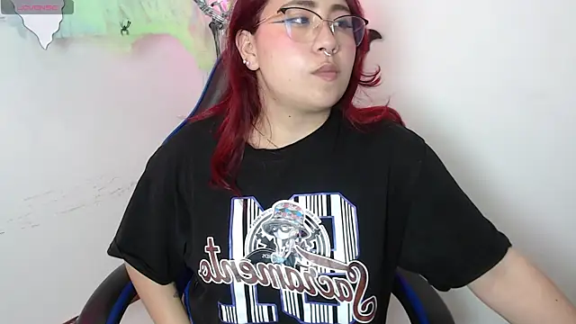 littlee red online show from November 2025 08:09:01 PM