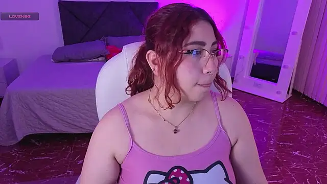 littlee red online show from February 2026 07:34:02 PM