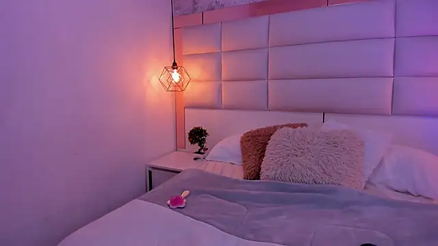 Sofia clk online show from December 2025 03:47:01 AM