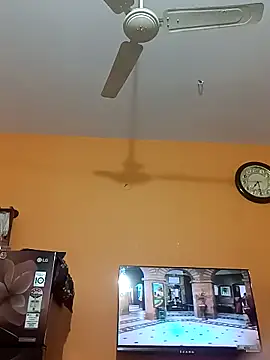 RNlov online show from October 2025 01:55:02 PM