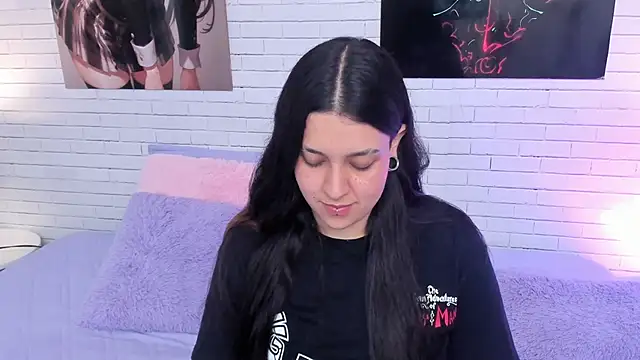 Zoe Murphy online show from November 2025 06:27:01 AM