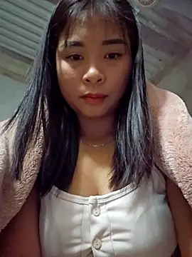 Squirrel-Pear online show from December 2025 12:30:01 AM