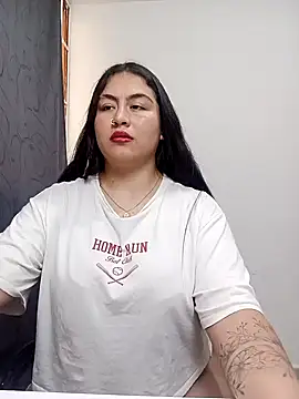 Lauritaa05 online show from March 2026 06:56:01 PM