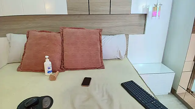 Kaoriabyss  online show from March 2026 08:37:01 PM