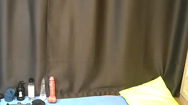 Snapshot of Very-sweet chatting on November 2025 05:35:01 PM Very-sweet online show from November 2025 05:35:01 PM