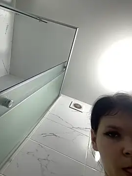 Jan Betta online show from December 2025 10:28:01 PM