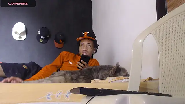 Anaconda larga online show from June 2026 07:05:01 PM
