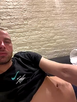 Snapshot of Rotteei1 chatting on November 2025 07:43:01 PM Rotteei1 online show from November 2025 07:43:01 PM