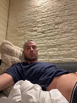 Snapshot of Rotteei1 chatting on November 2025 06:32:01 PM Rotteei1 online show from November 2025 06:32:01 PM