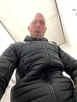 Snapshot of Rotteei1 chatting on January 2026 12:40:01 PM Rotteei1 online show from January 2026 12:40:01 PM