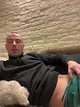 Snapshot of Rotteei1 chatting on February 2026 05:06:02 PM Rotteei1 online show from February 2026 05:06:02 PM