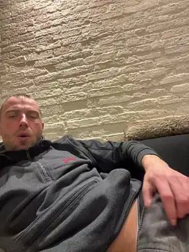 Snapshot of Rotteei1 chatting on February 2026 09:05:02 PM Rotteei1 online show from February 2026 09:05:02 PM